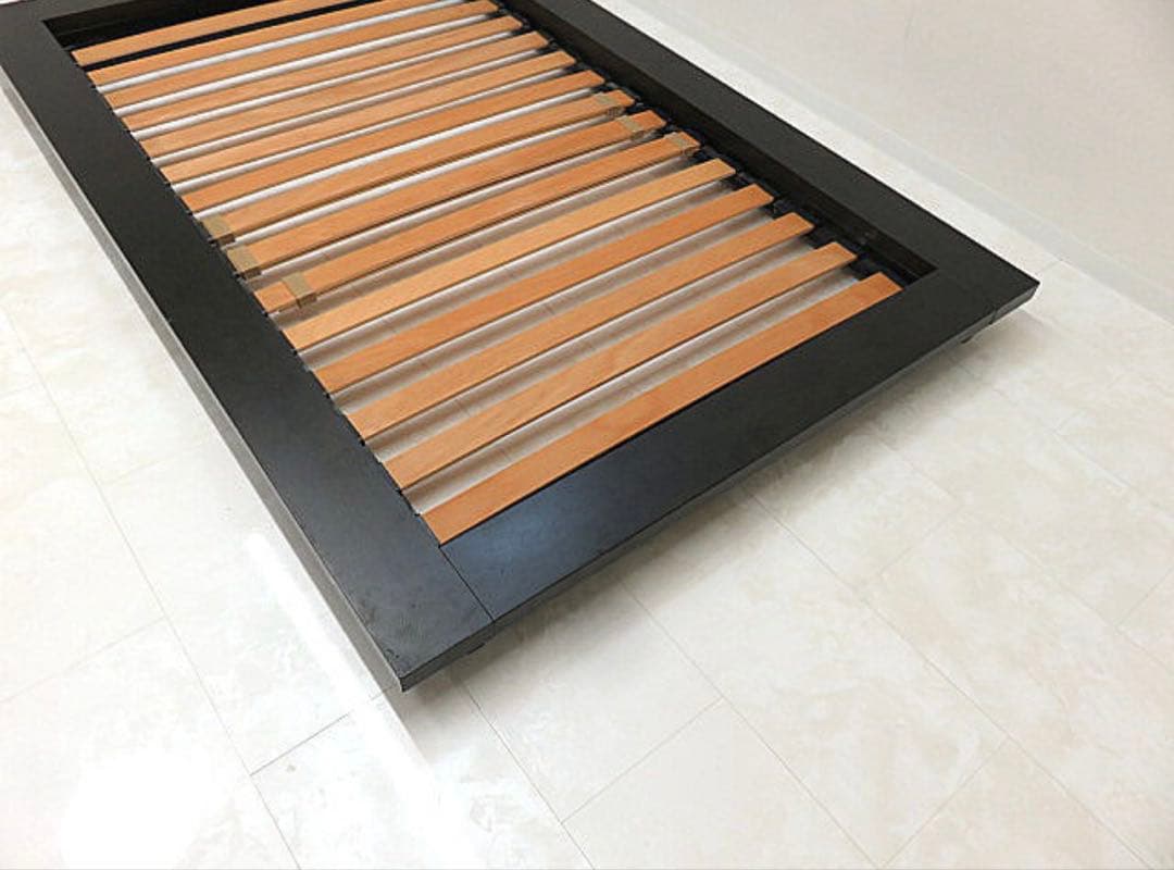 Cassinaカッシーナ「TAM/タム」セミダブルサイズベッドフレーム①