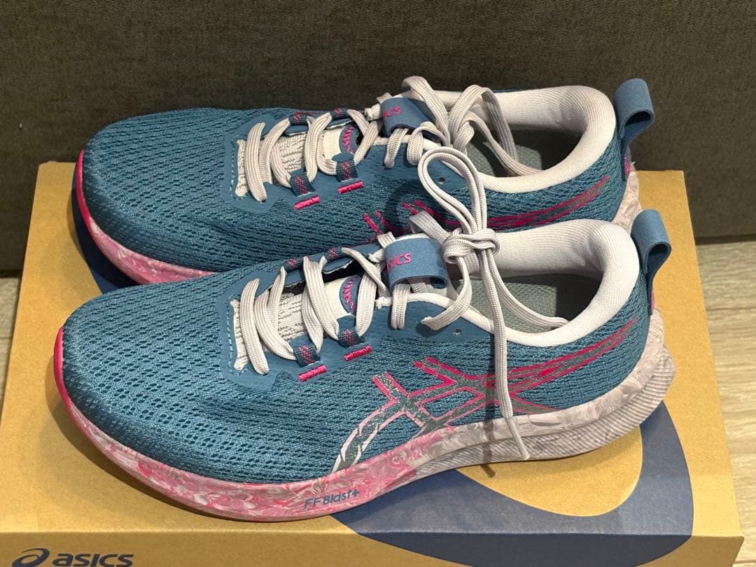 asics NOOSA TRI 16 レディース　ランニングシューズ