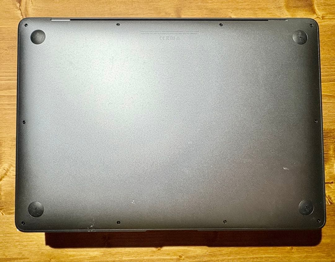 MacBook Air:M1/13インチ、8GB RAM、256GB