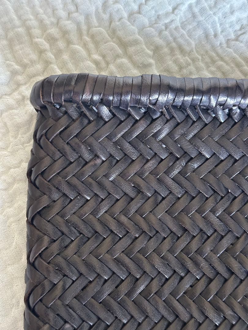 ドラゴン・ディフュージョン レザーメッシュトートバッグ