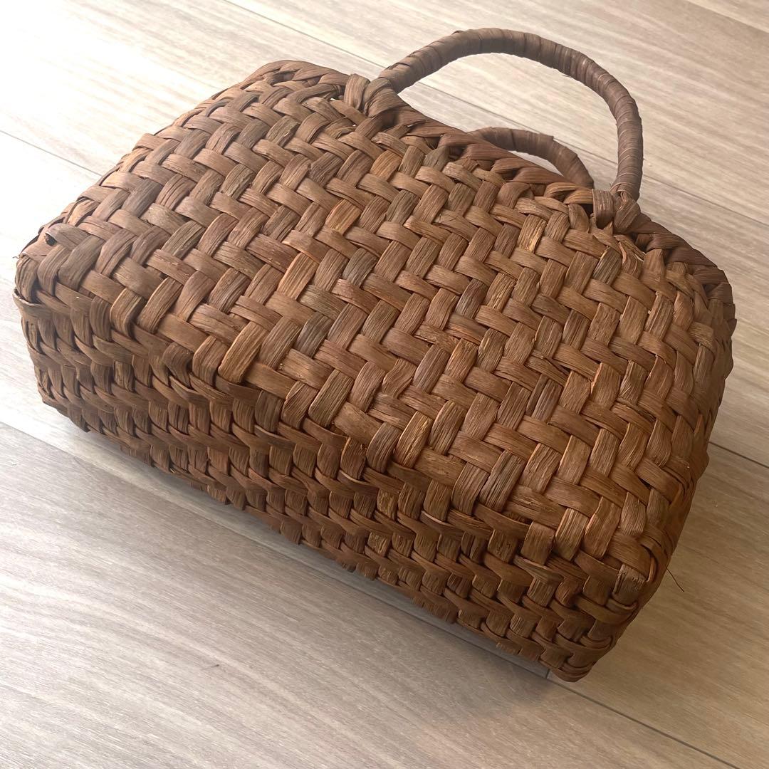 お取り置き　山葡萄カゴバッグ