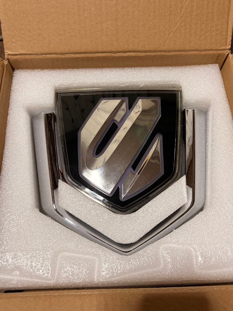 【超レア！】30アルファード後期専用 光るエンブレム