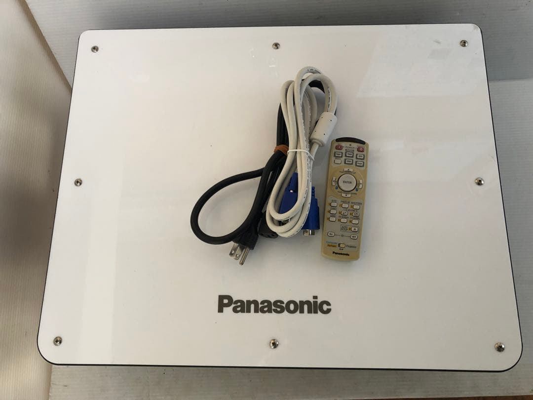 PANASONIC プロジェクター TH-D5600L ★5000ルーメン