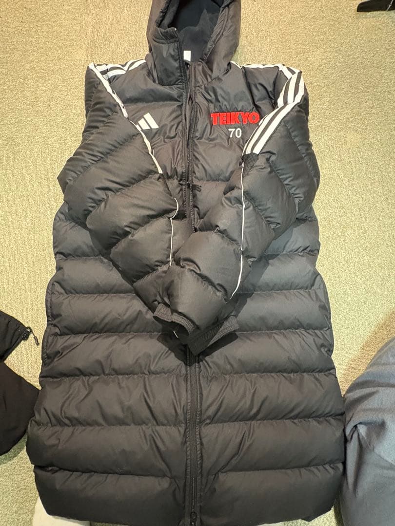 帝京第三　ベンチコート