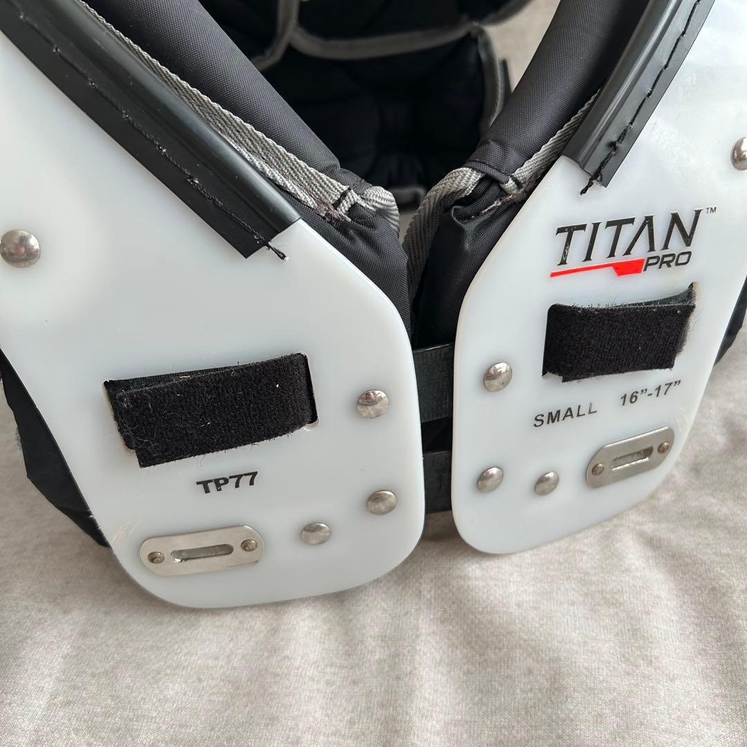 shiho　アメフト　ショルダー　タイタンPro