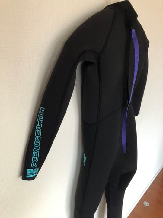 レディース　ウェットスーツ