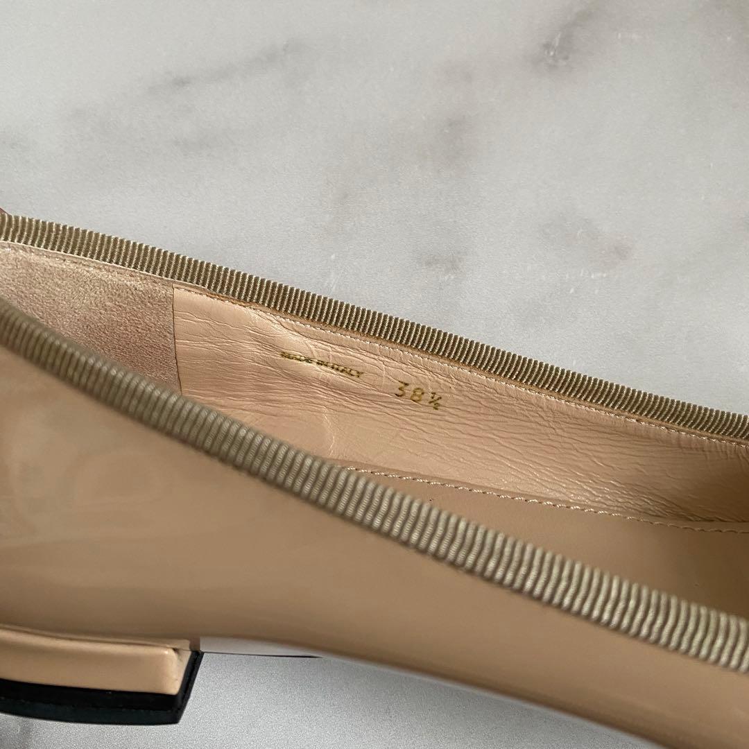 25.0最終値下げ【極美品】PRADA ベージュエナメル フラットパンプス