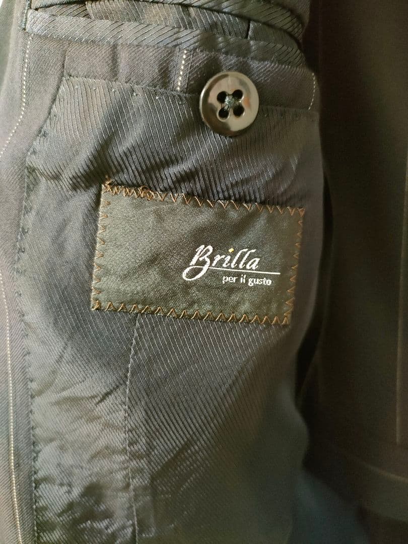 ブリッラペルイルグスト　秋冬スーツ　46サイズ