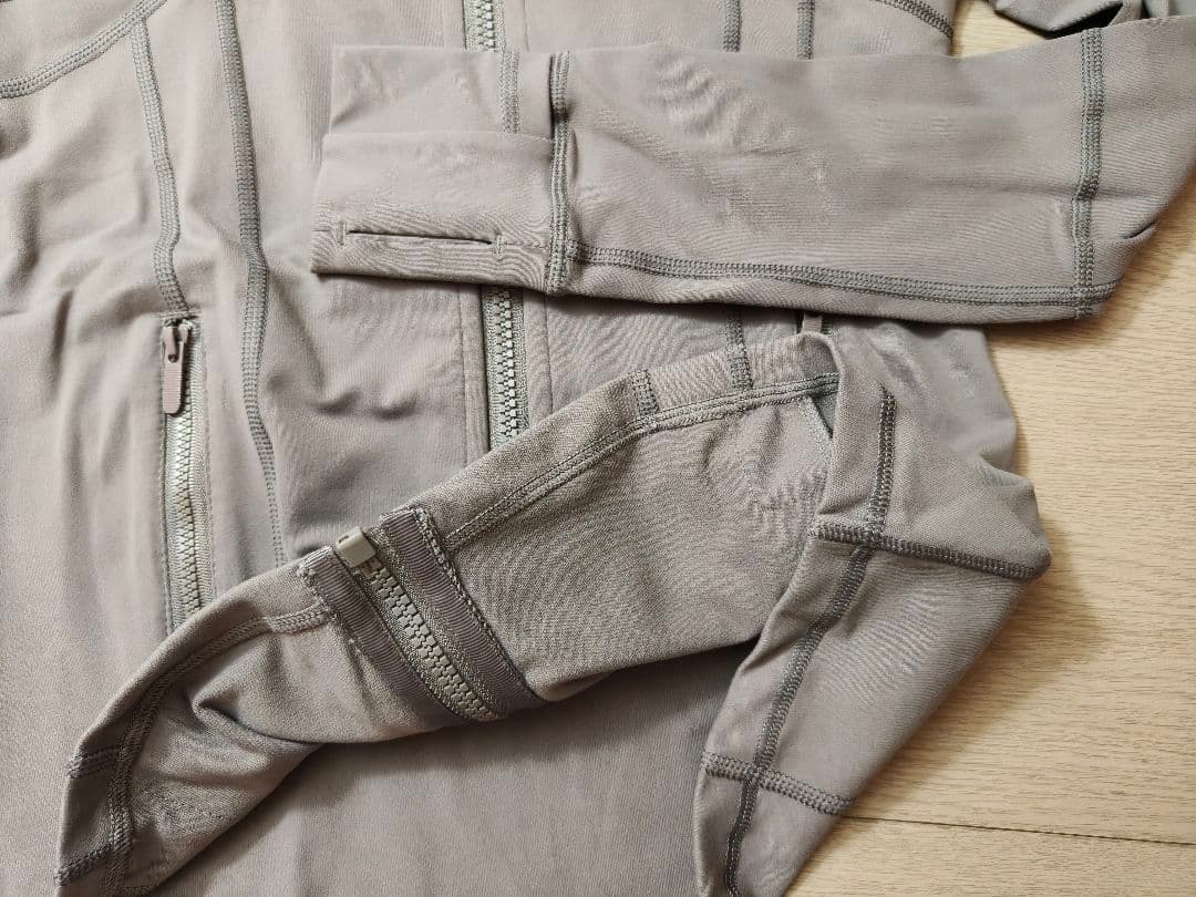 Lululemon ジッパー付きジャケット
