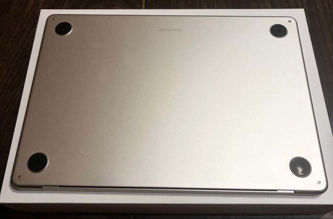 め*こ様 MacBook Air M2 2022 8G 256G 8コア　美品