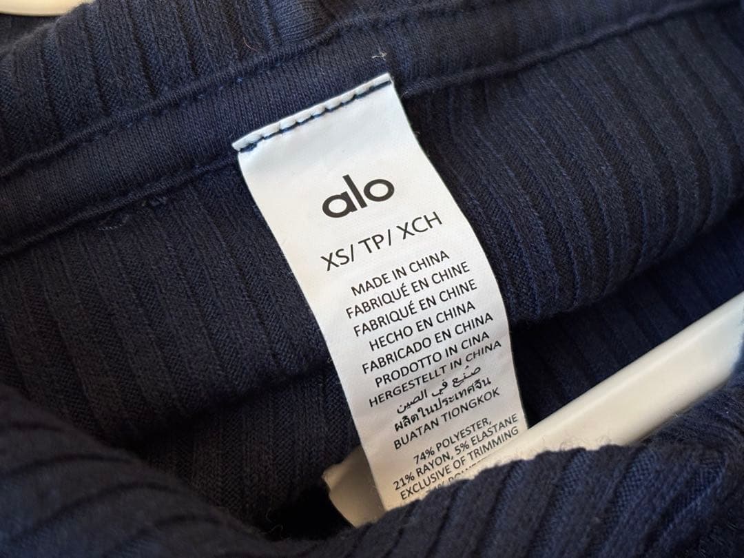 alo yoga muse hoodie xs アロ ミューズ フーディー