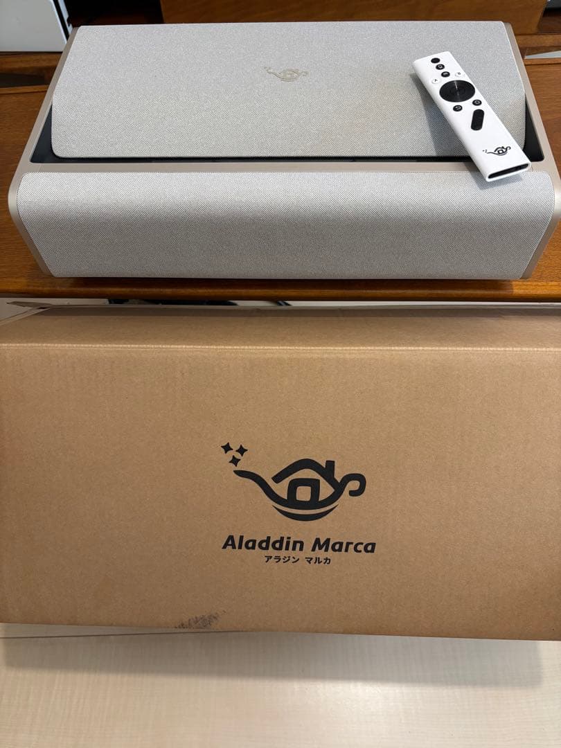 【Aladdin Marca 】プロジェクター100インチ