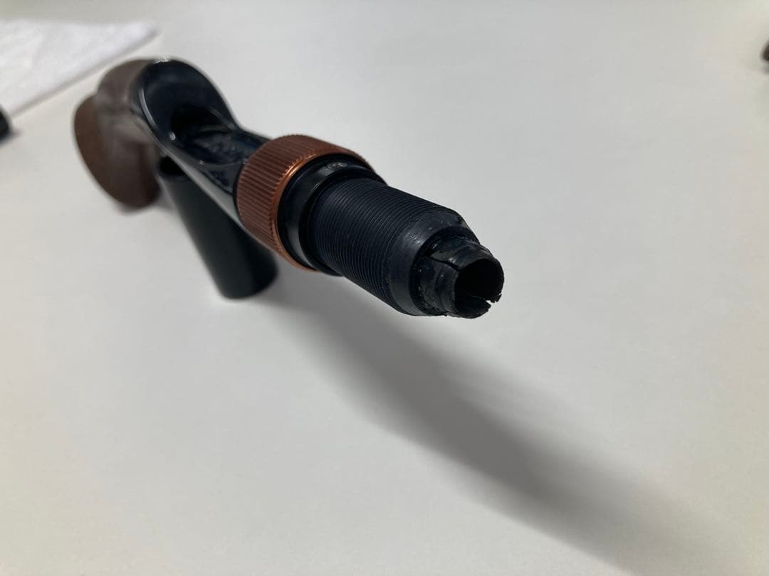 RESION（レジオン）製ロッドグリップ、収納ケース付き