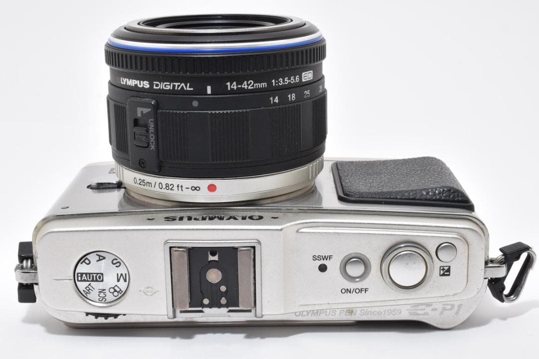 OLYMPUS オリンパス PEN E-P1 レンズキット ミラーレス一眼カメラ