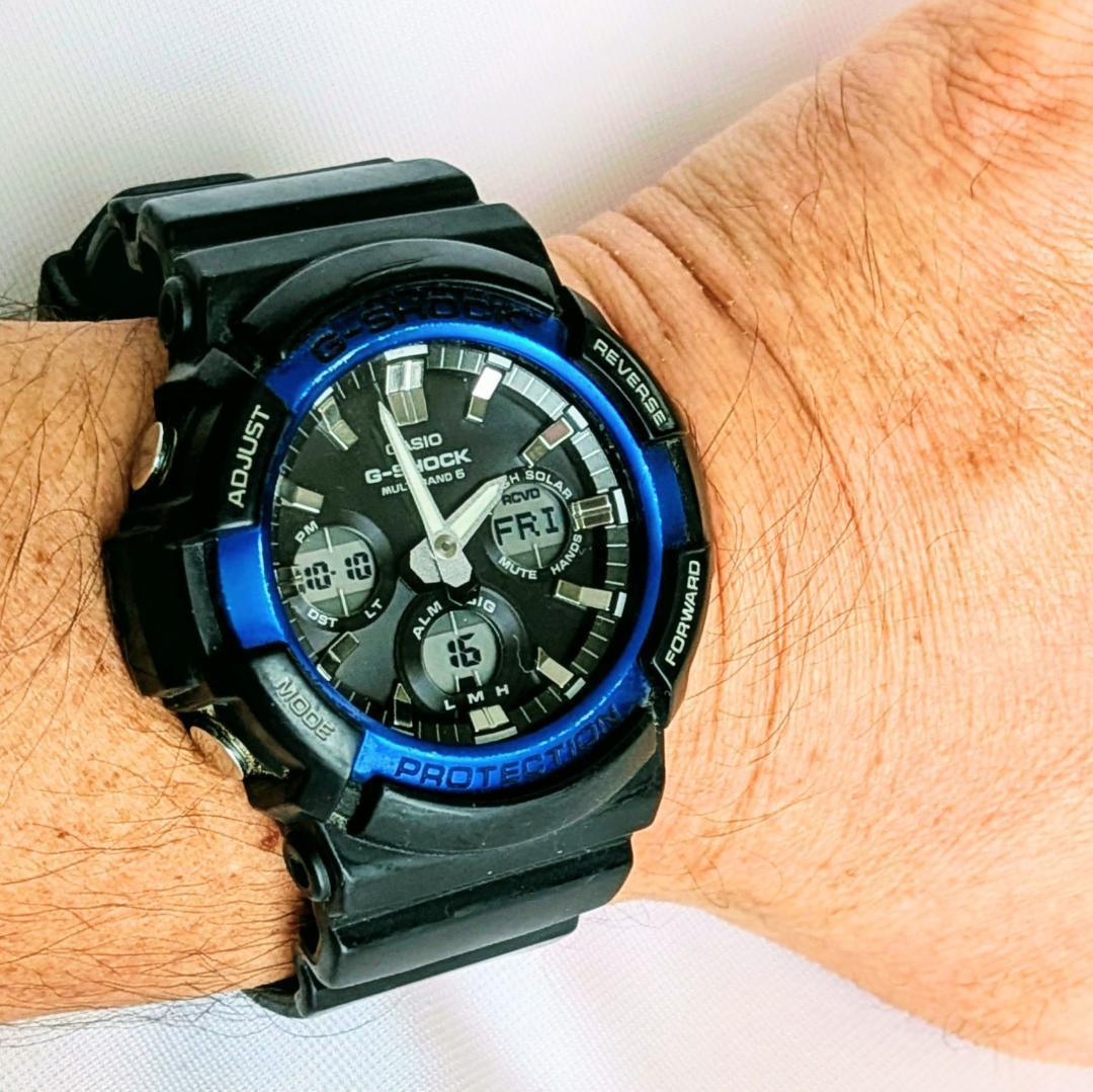 良品 CASIOカシオ メンズ腕時計ブルーG-SHOCK タフソーラー 存在感