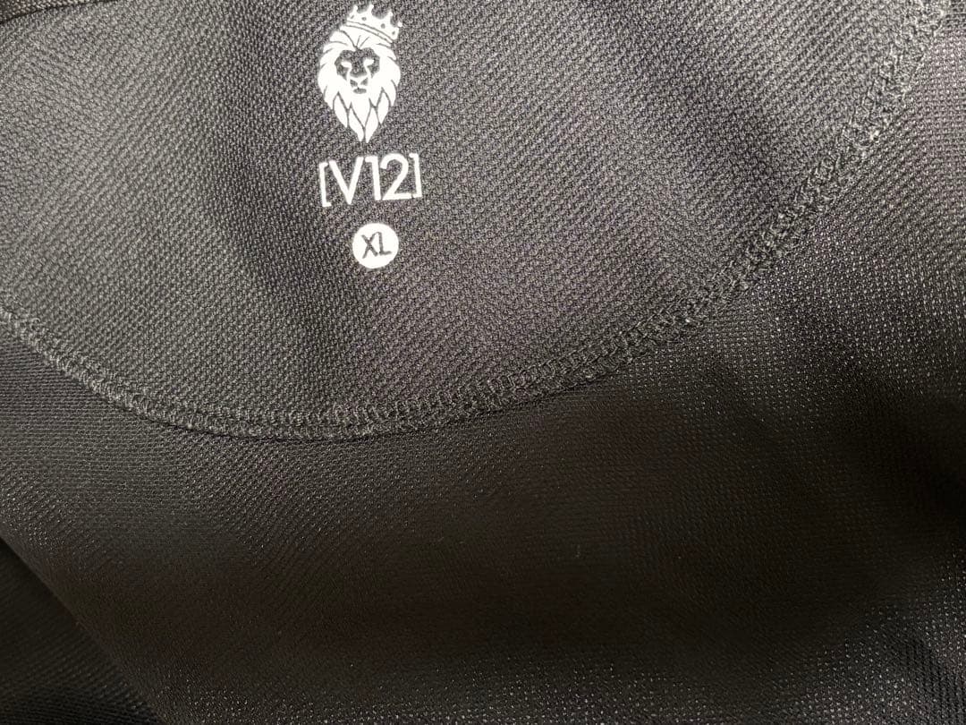 V12 LIB OUT POLOゴルフウェア ポロシャツ 半袖 黒 XL