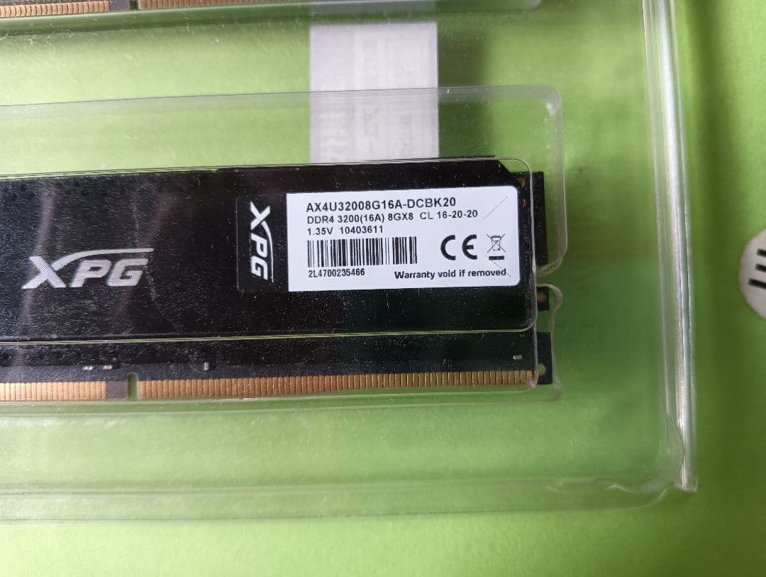 メモリー XPG AX4U320068G16A-DCKD20 16GB