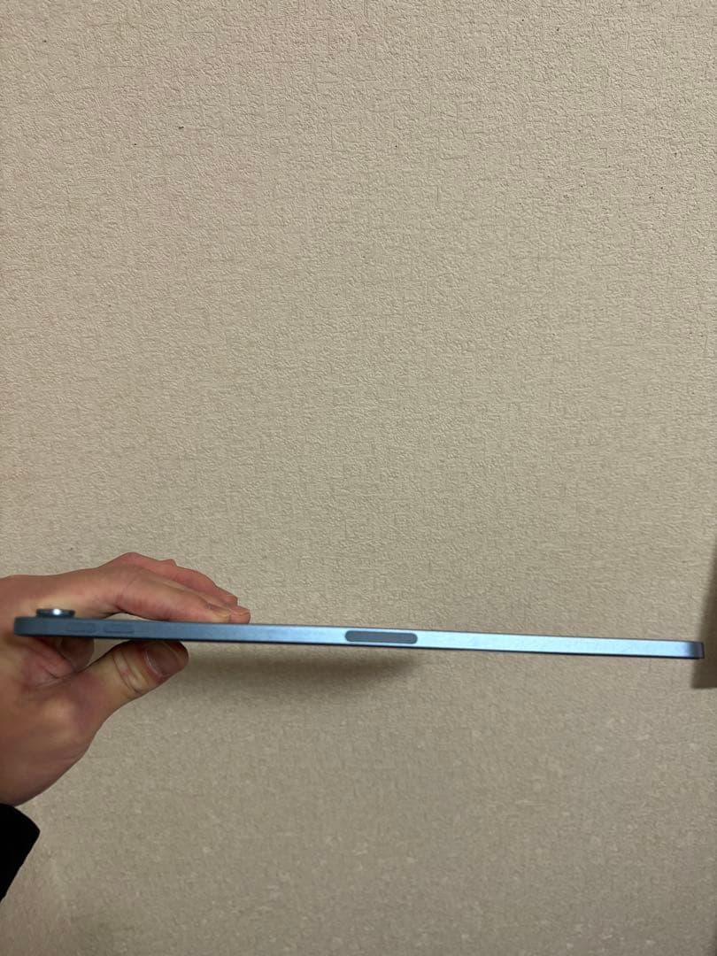 値下げました　iPad Air 5 Wi-Fi 64GB ブルー 純正カバー付き