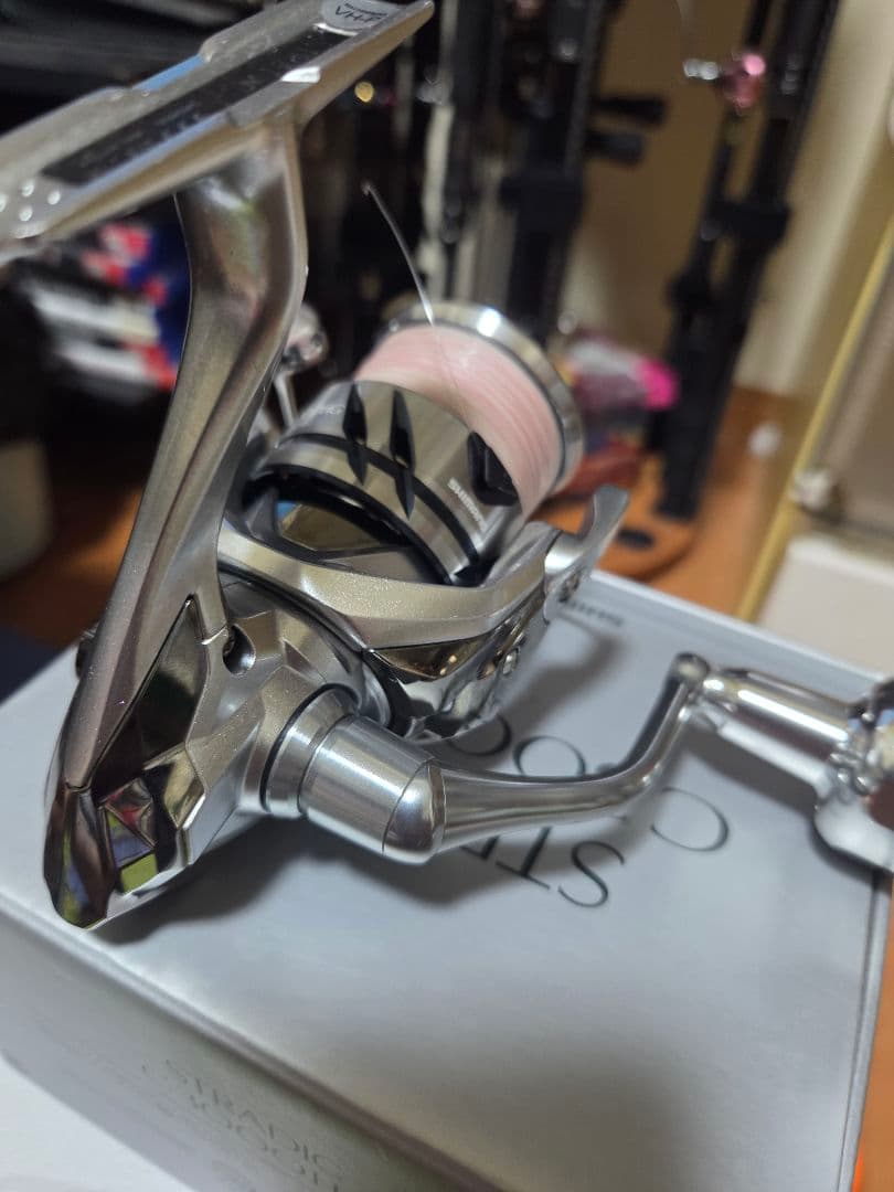 （写真追加）SHIMANO STRADIC C3000HG スピニングリール