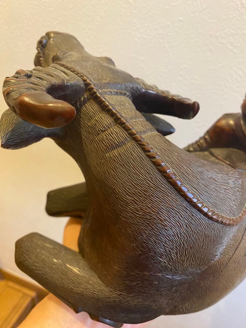 紫檀、彫刻水牛牧童像、サイズ長さ25cm重さ約1830g