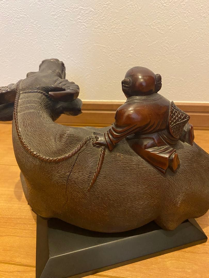紫檀、彫刻水牛牧童像、サイズ長さ25cm重さ約1830g