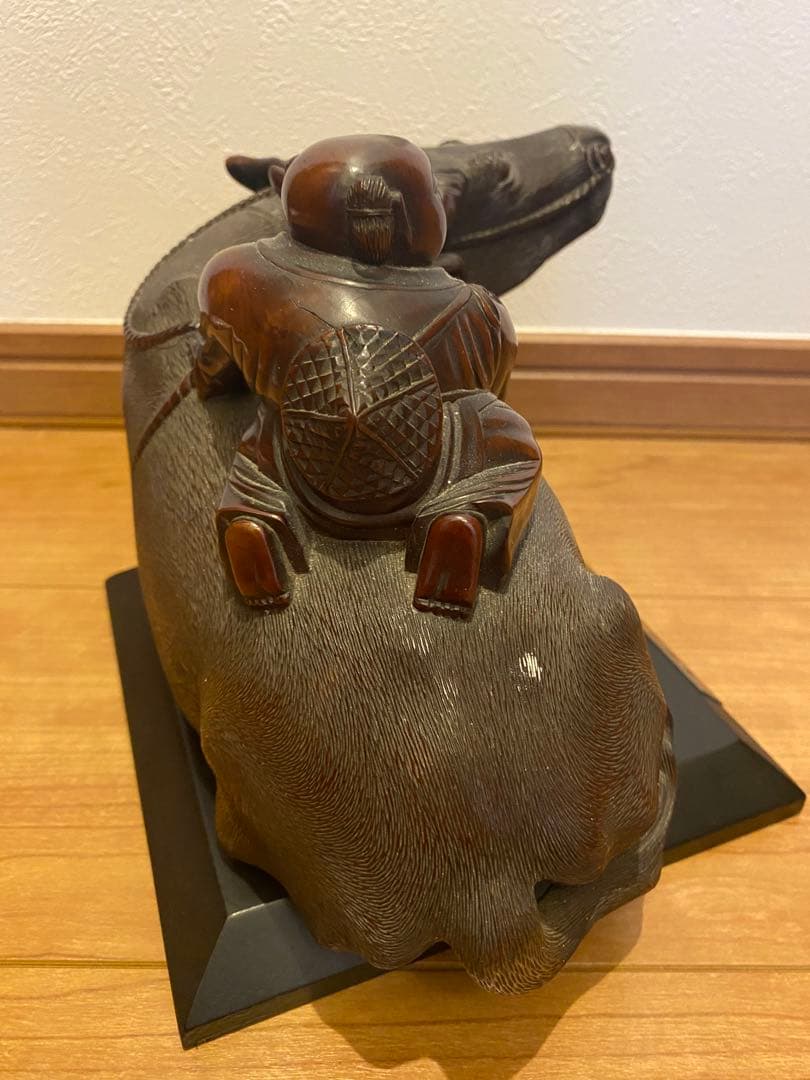 紫檀、彫刻水牛牧童像、サイズ長さ25cm重さ約1830g