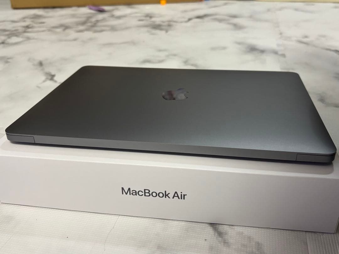 【極美品】MacBook Air M1 16GB 1TB USキー