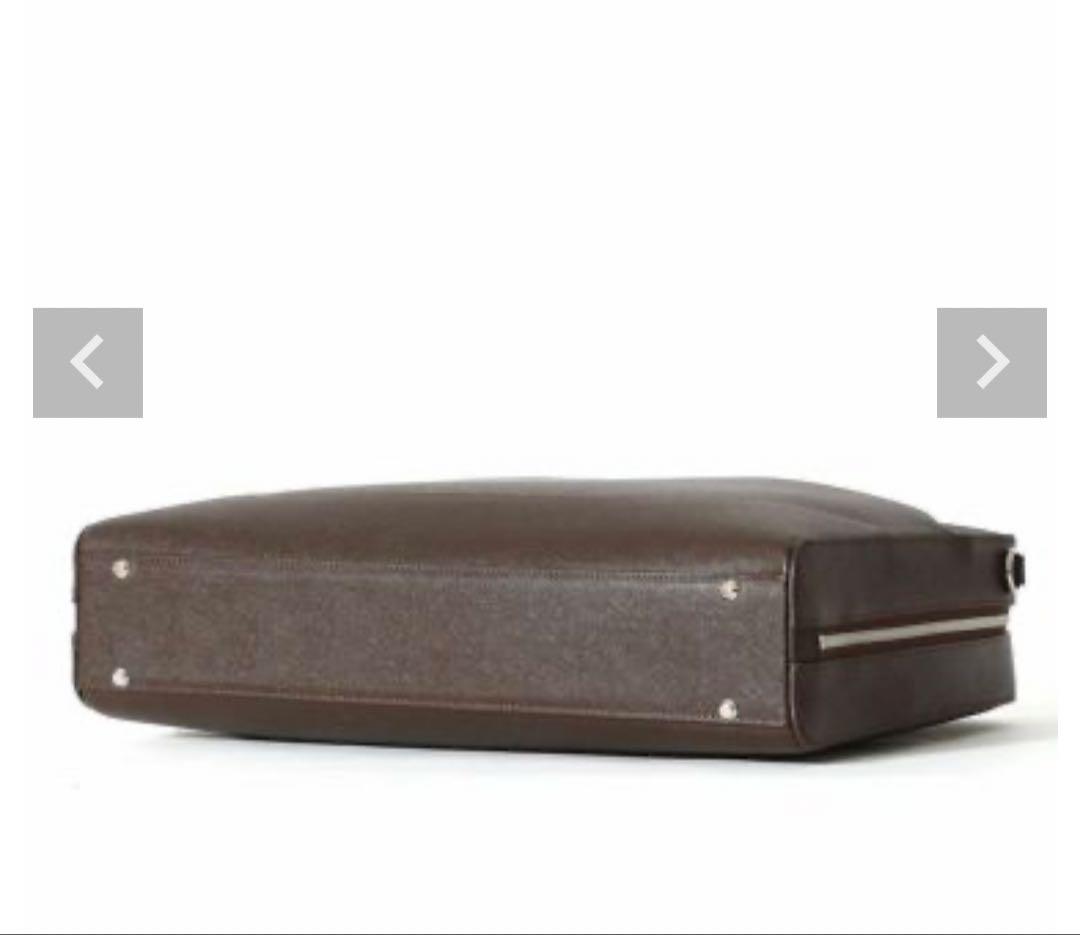 ★エリザベス★ペッレモルビダ　CA013B ブリーフバッグCapitano