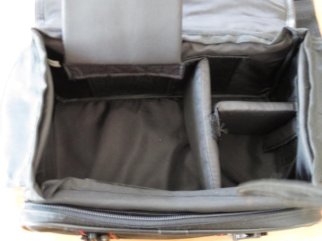 ミノルタ一眼レフ・フィルムカメラ　α-7xi 　バック付き