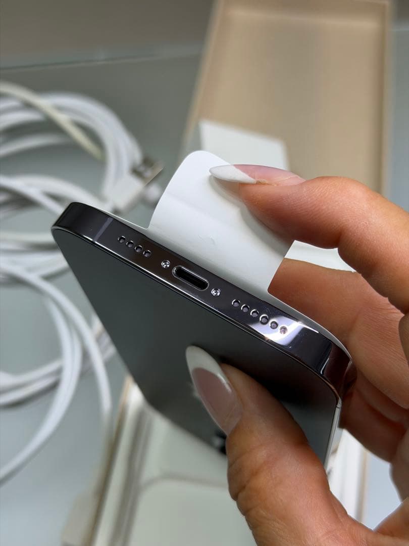 新品iPhone14 Pro Max 1TB 充電コード3本その他付き