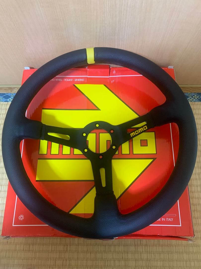 【正規品】MOMO ステアリング モデル08 35φ 新品未使用