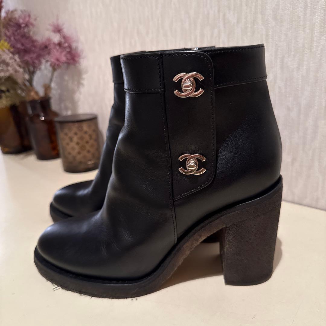 CHANEL ターンロックブーツ　38