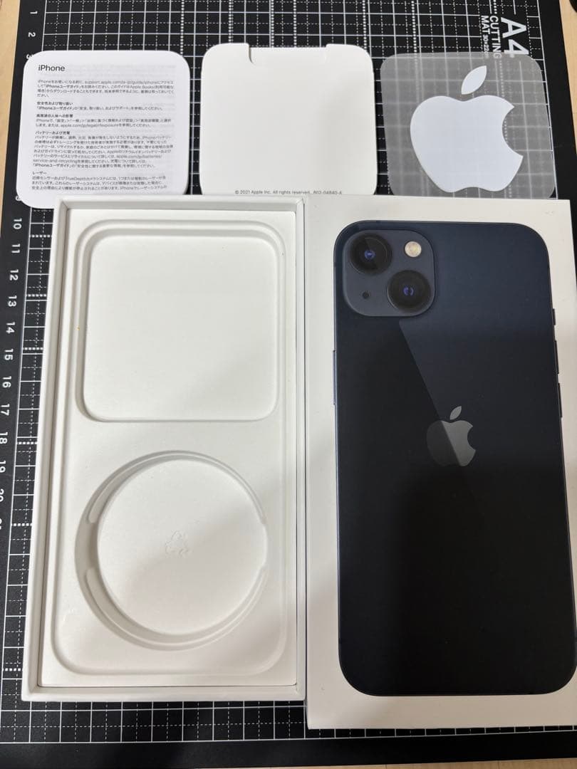 ※tomo　iPhone13 128GB スターライト　SIMフリー　箱付