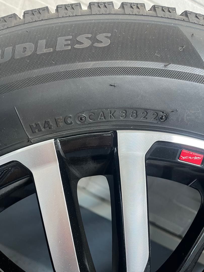 【フラワーボックス】アルファード30系 17インチ スタッドレス