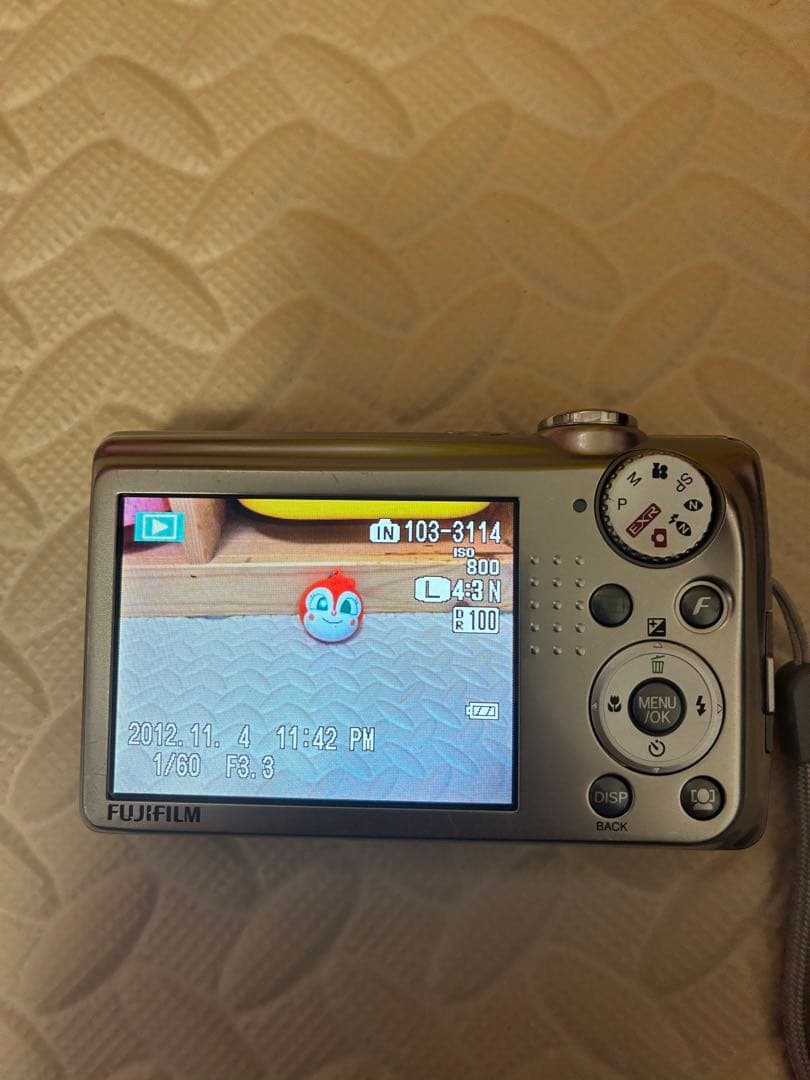 fujifilm&富士フイルム　f70exr デジタルカメラ