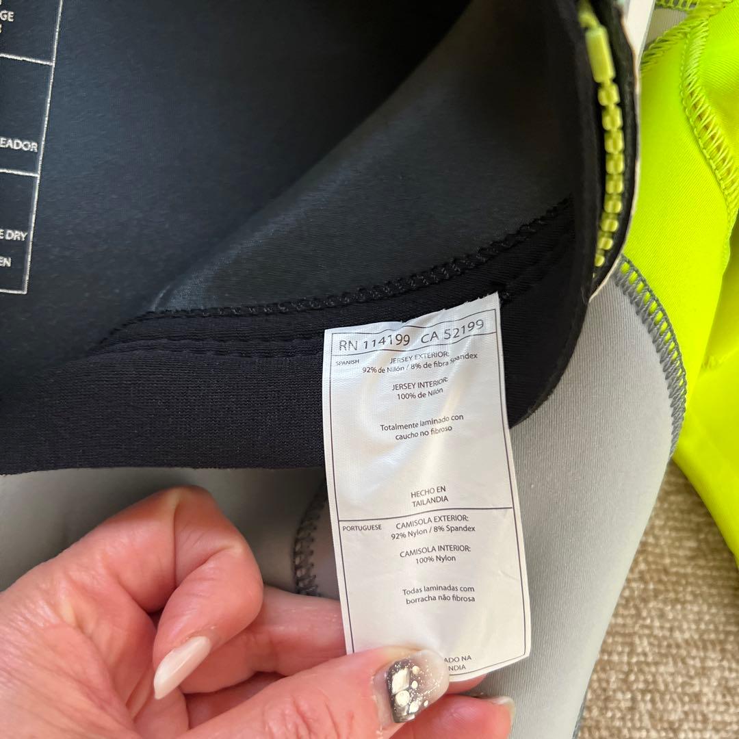 ￼roxyウエットスーツ