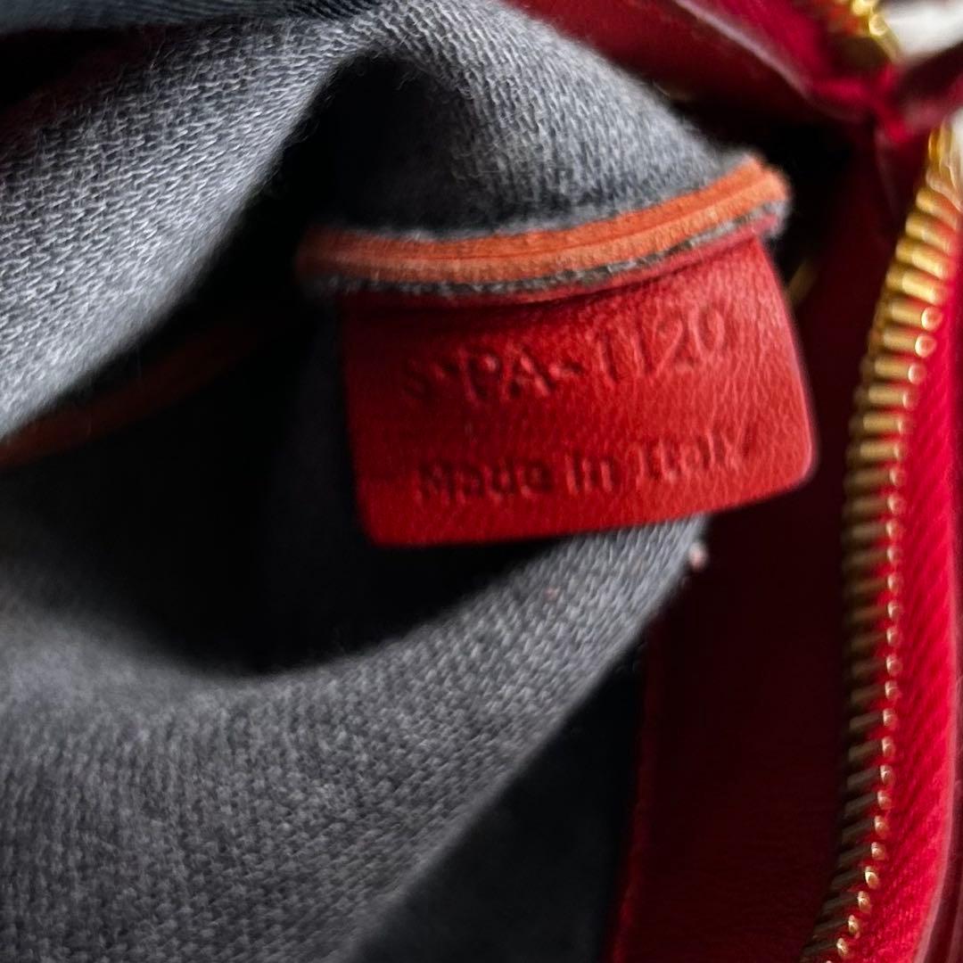 美品✨　CELINE トリオ　本革　ショルダーバッグ　旧ロゴ　赤