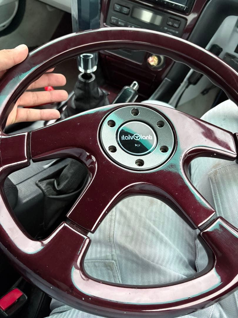 italvolanti バーガンディ ステアリング