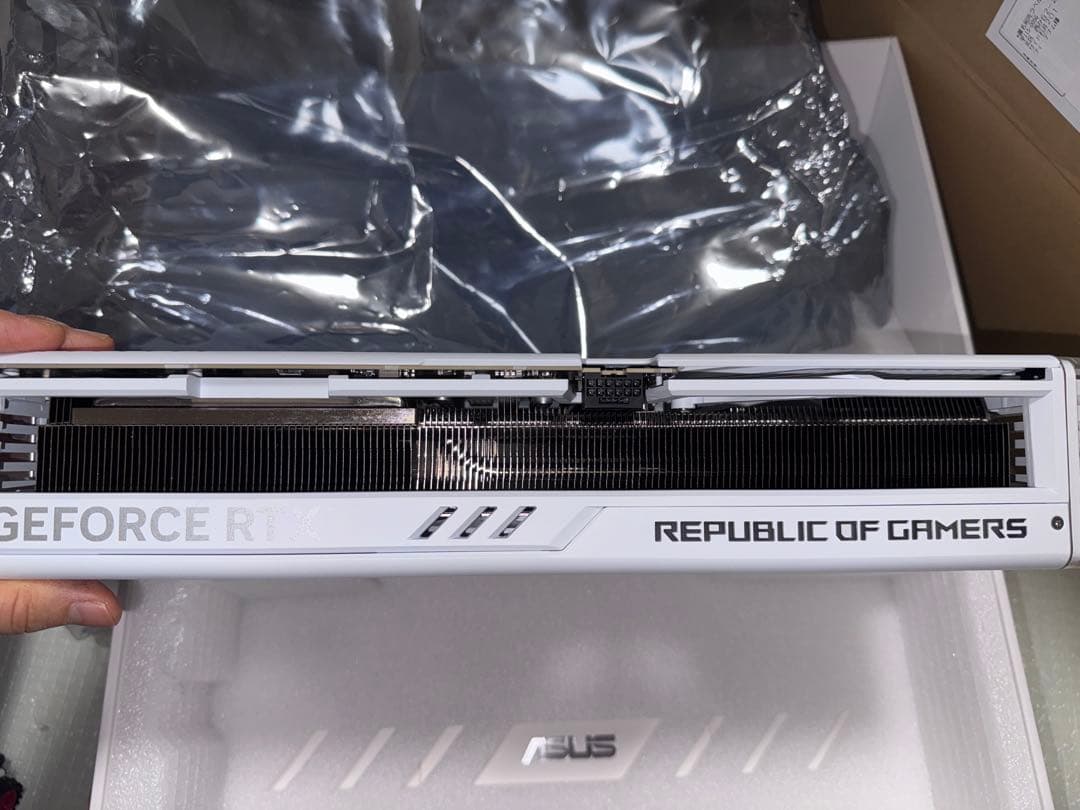 グラフィックボード・グラボ・ビデオカード ASUS ROG STRIX GeForce RTX 4080 OC