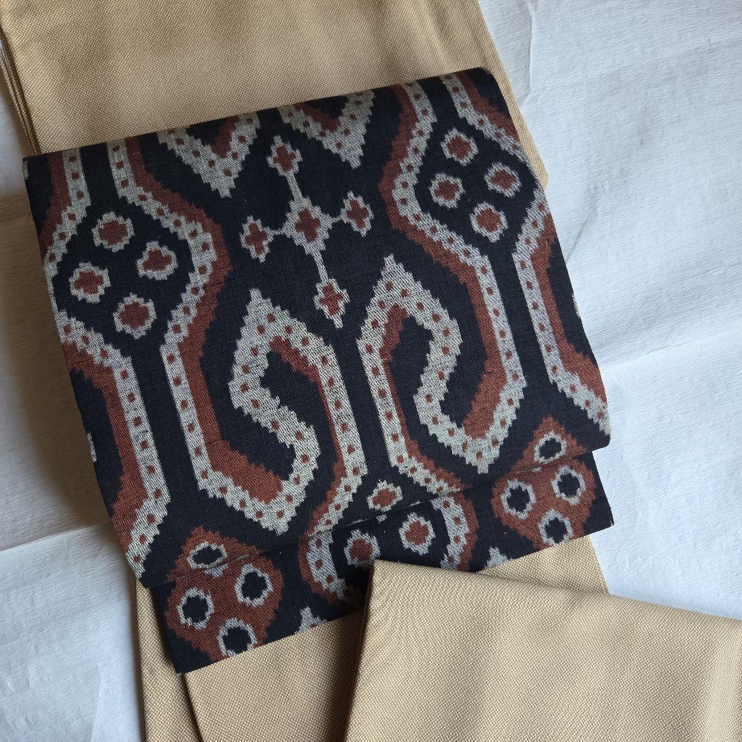 やわらかな榛色　行儀柄の江戸小紋