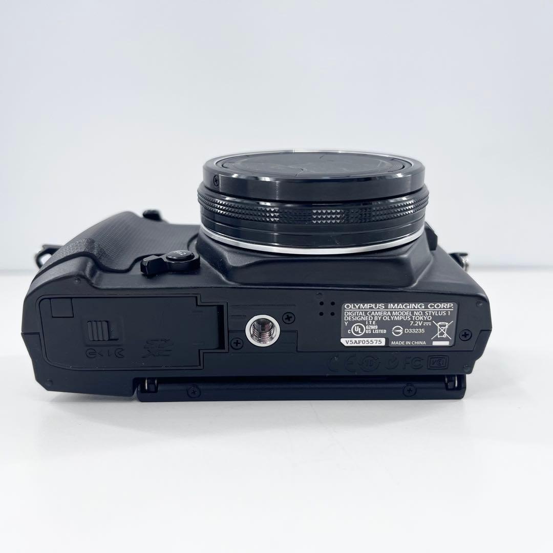 OLYMPUS STYLUS1 F2.8通し コンデジ 動作確認済