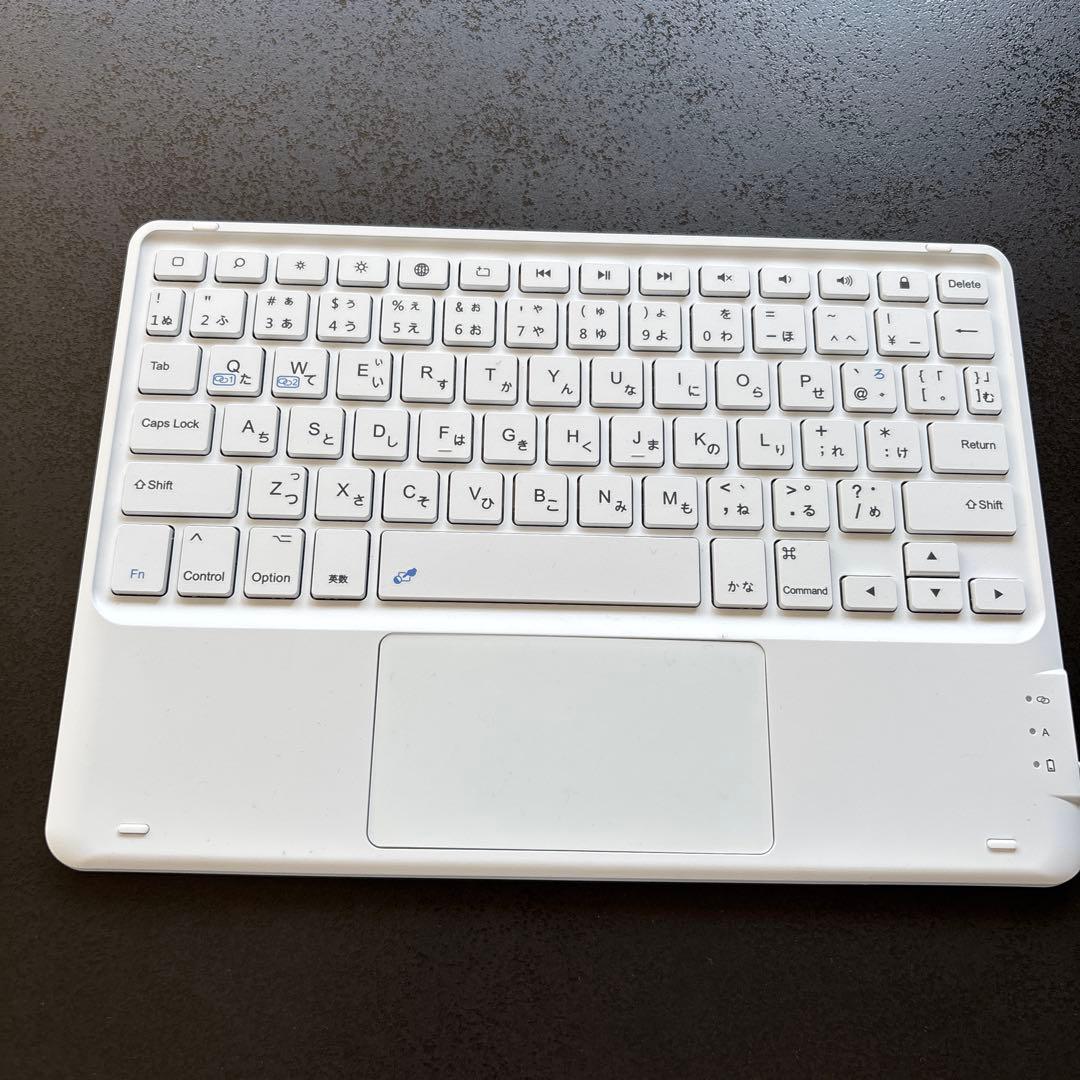 美品iPad 第10世代／Wi-Fiモデル 64GB シルバー 付属品あり