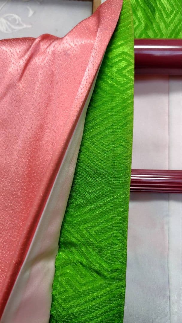 RK554子供着物7歳前後用着丈133センチ裄丈54センチ正絹重ね襟付き