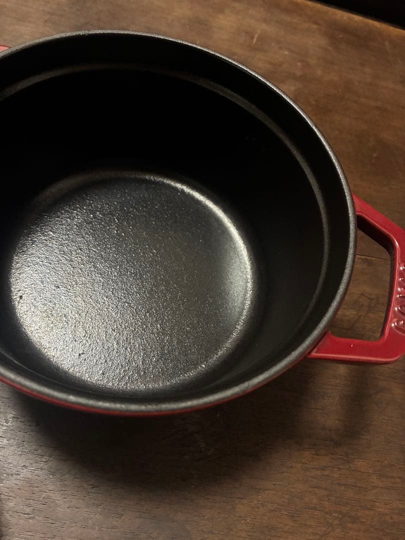 STAUB 赤いココット 鍋　16cm幅　ゴールドノブ