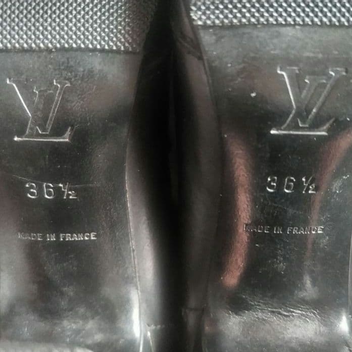 ルイ・ヴィトン LOUIS VUITTON ロングブーツ　レースアップブラック