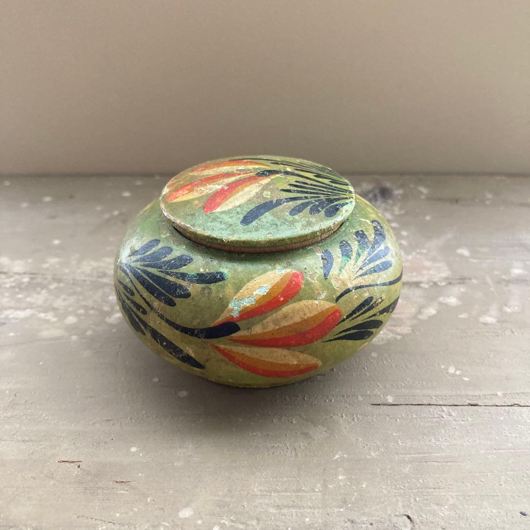 スウェーデン 古い木箱