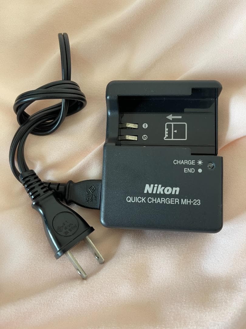 Nikon D3000 / AF-S 18-70mm レンズセット 中古