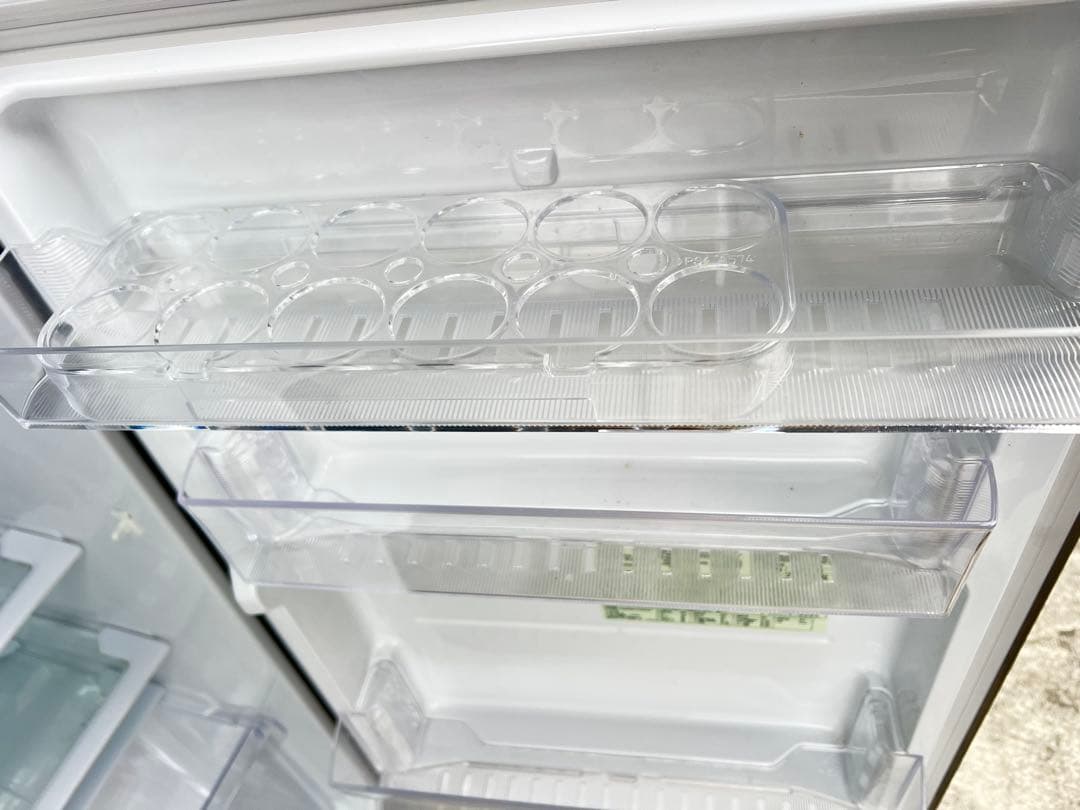 シャープノンフロン冷凍冷蔵庫 SJ-D23D-S 2018年