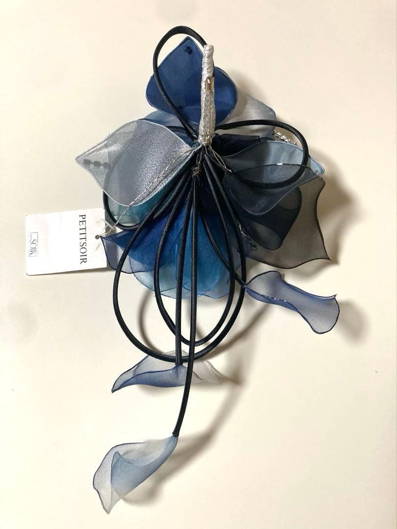 東京ソワール　PETITSOIR 青ネイビーブルー　コサージュ ブローチ　新品