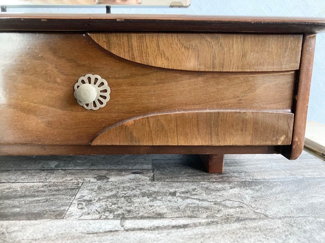 昭和レトロ｜優雅と気品｜ヴィンテージ化粧台 ドレッサー 鏡台【一点もの／鏡付】